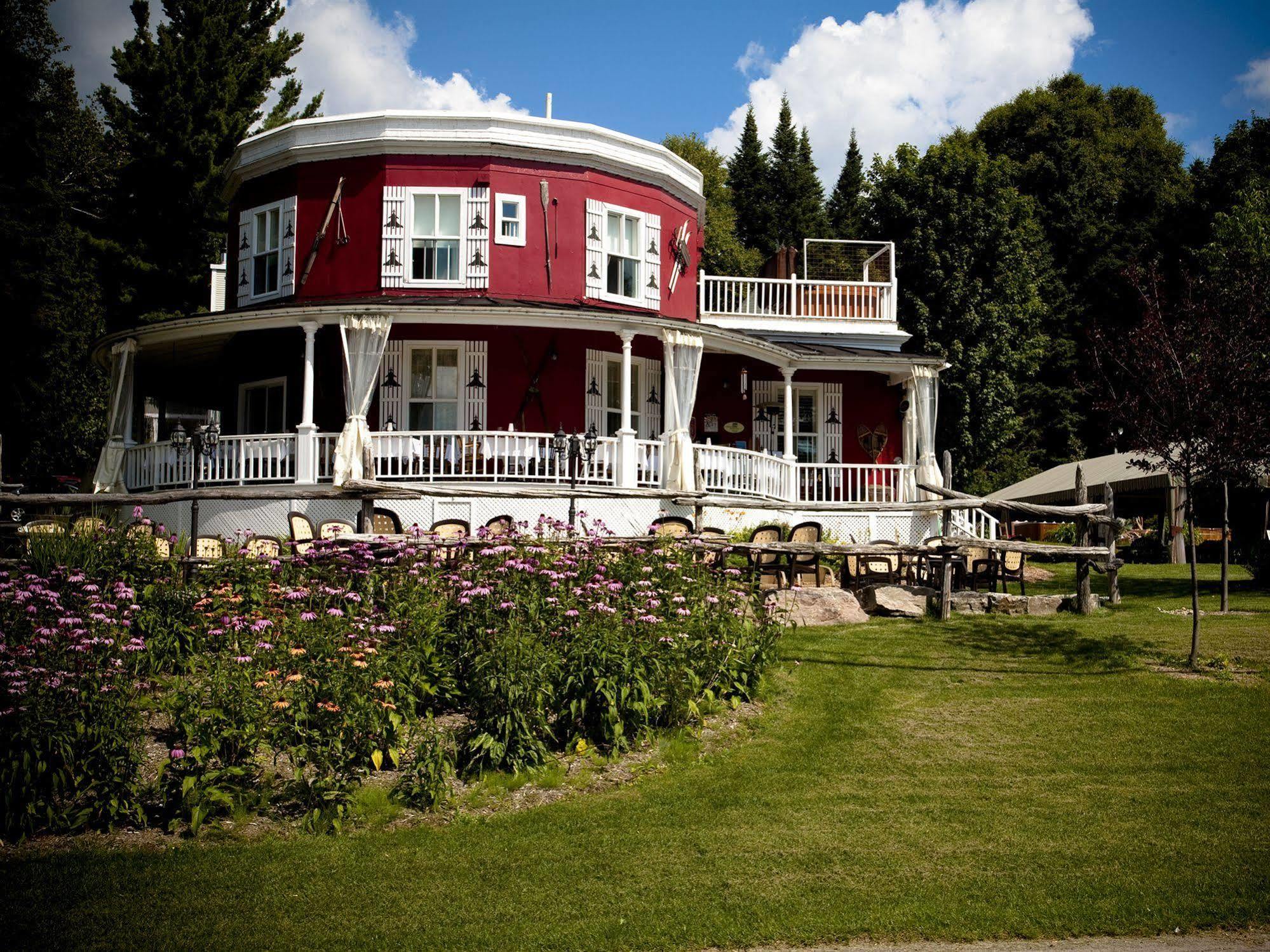 Auberge De La Tour Du Lac 생트 아가트 데 몽 외부 사진