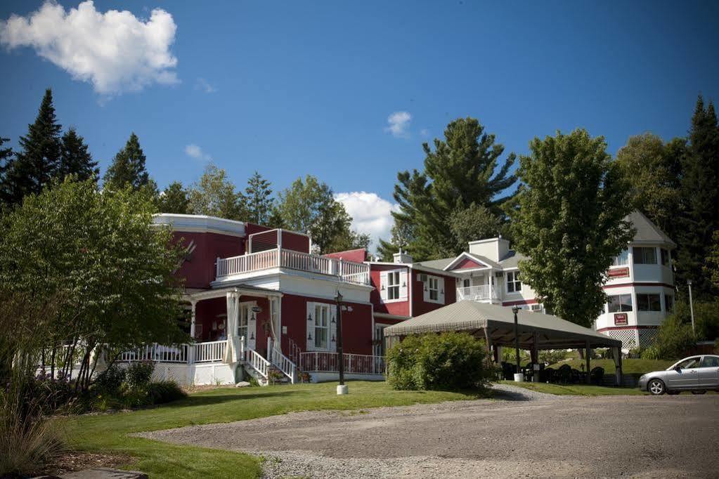 Auberge De La Tour Du Lac 생트 아가트 데 몽 외부 사진